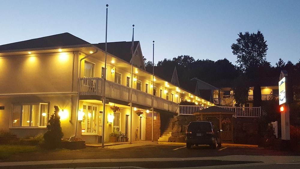 Rainbow Inn - Huntsville - Building