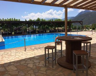 Ktima Kletsa - Gravia - Piscina