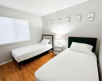 The Hygge Apt A - Colorado Springs - Habitación