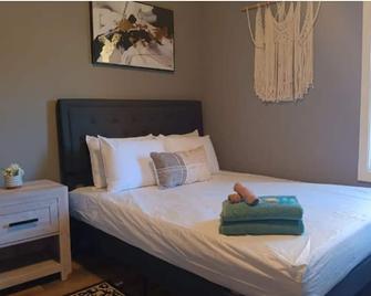 The Macro-Suite at Mt. Pleasant NEW 2B Apt.Parking\n\n - Providence - Habitación