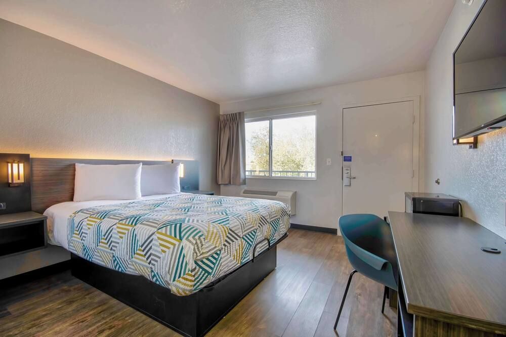 Motel 6-Albuquerque, Nm - Midtown - אלבקורקי - חדר שינה