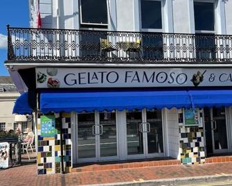 'The Quirky' Seafront Apartment - Eastbourne - Gebäude