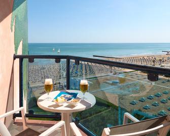 بارك هوتل برازيليا - جيسولو - شرفة