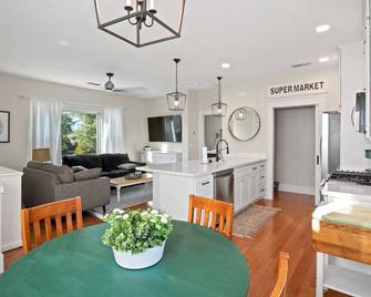 Modern 1BR in Historic Folsom, near top attractions - Folsom - Dining room