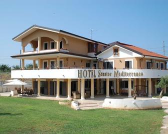 Hotel Villa Senator Mediterraneo - Tortora - Budova