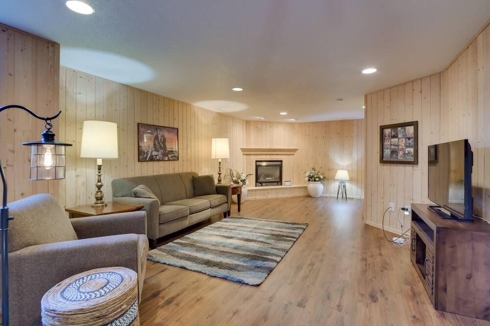5 Mi to Dtwn Pet-Friendly Wheatland Twin Home! - Fargo - Pokój dzienny