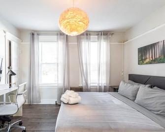 Grand Fairfield Getaway- 5BR Fam-Friendly near I95&Shops - Spacious&Gracious - Fairfield - Bedroom