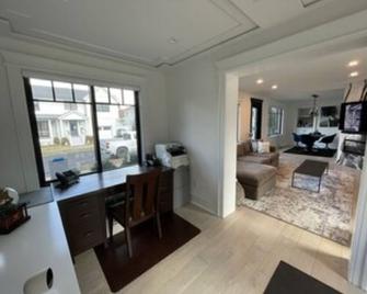 Steps to Rye Beach - Completely Updated Gorgeous Summer Rental Home - Rye - Living room