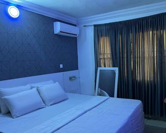 Plot1 Suits - Ibadan