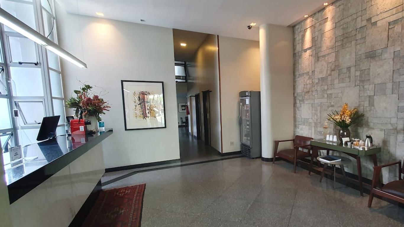 فيا كونتورنو هوتل