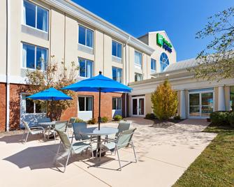 Holiday Inn Express & Suites Sylva - Western Carolina Area - Sylva - Innenhof