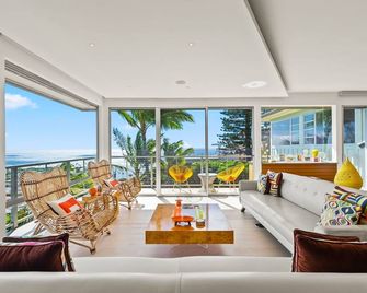 Kahala Hills Estate by Gather: Luxury Oceanview Villa w/ Pool & Gym - Honolulu
