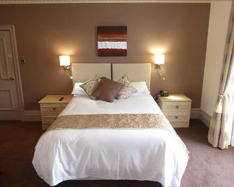 The Queens Hotel - Todmorden - Schlafzimmer