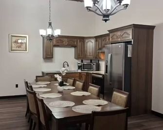Elegant Apartment Suite - Brazil - Comedor