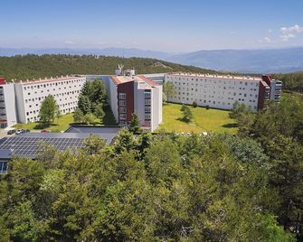 Estación de Montaña Manzaneda - A Pobra de Trives - Building