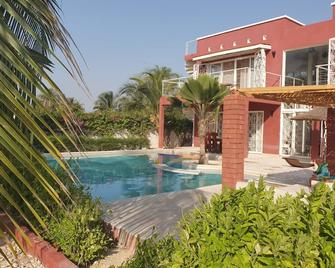 Chez Pierre - Villa with pool between the beach and the Sine Saloum - A PARADISE - Palmarin - Pool