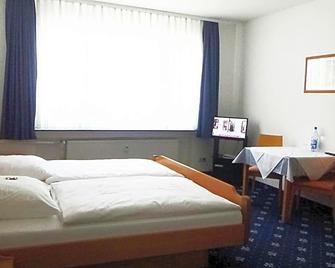 Hotel Zur Traube - Bad Homburg - Bedroom