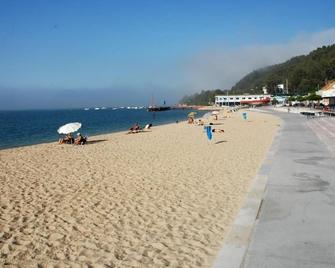 Sea and Marina view Apartment - Setúbal - Plage