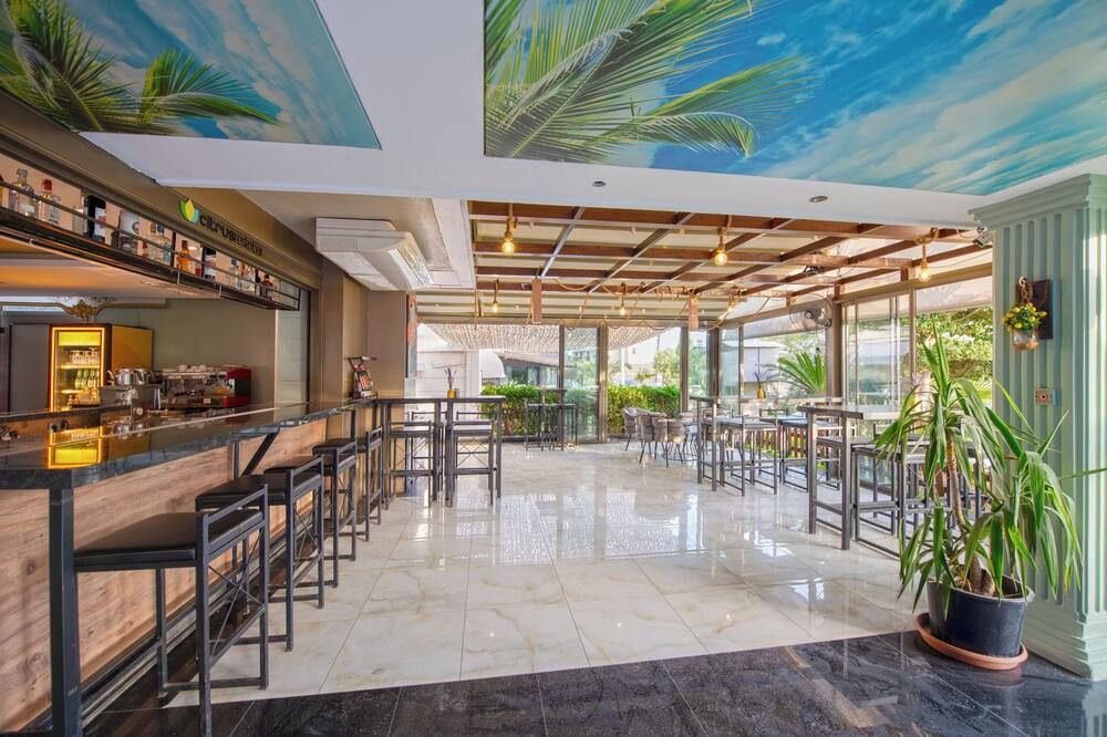 Citrus Park Hotel thumbnail 3
