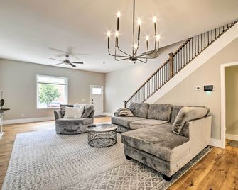 Well-Appointed Pittsburgh Home 1 Mi to Dtwn! - Pittsburgh