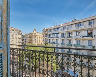 Appart'hôtel Odalys City - Nice Centre - Nice - Balkon