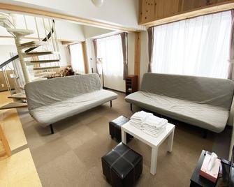 Tabist Condominium Hakuba Goryu - Hakuba - Living room