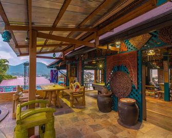 Varinda Garden Resort - Ko Samui - Patio