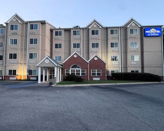 Microtel Inn & Suites by Wyndham Hoover/Birmingham - Hoover - Building
