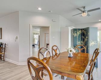 Waveland Vacation Rental - Walk to the Beach! - Waveland - Dining room