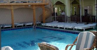 فندق إميليو - الأقصر - حوض السباحة