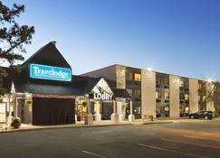 Travelodge by Wyndham Edmonton South - Edmonton - Rakennus