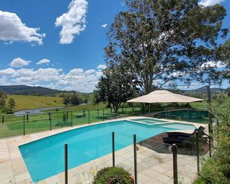 Camyr Allyn Homestead - Idyllic Hunter Valley Grand Federation Farm Stay - East Gresford - Piscina