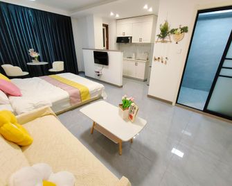 Xijian Homestay (Fujiazhuang Beach Resort Branch 3) - 大連 - 寝室