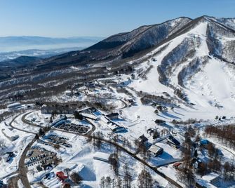 Madarao Kogen Hotel - Iiyama - Building