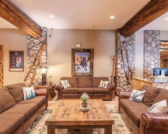 Studio 115 Perfect Location with Pool and Hot Tub - Crested Butte - Sala de estar