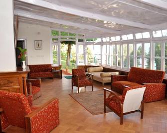Ywca Wyoming Guesthouse - Coonoor - Lounge