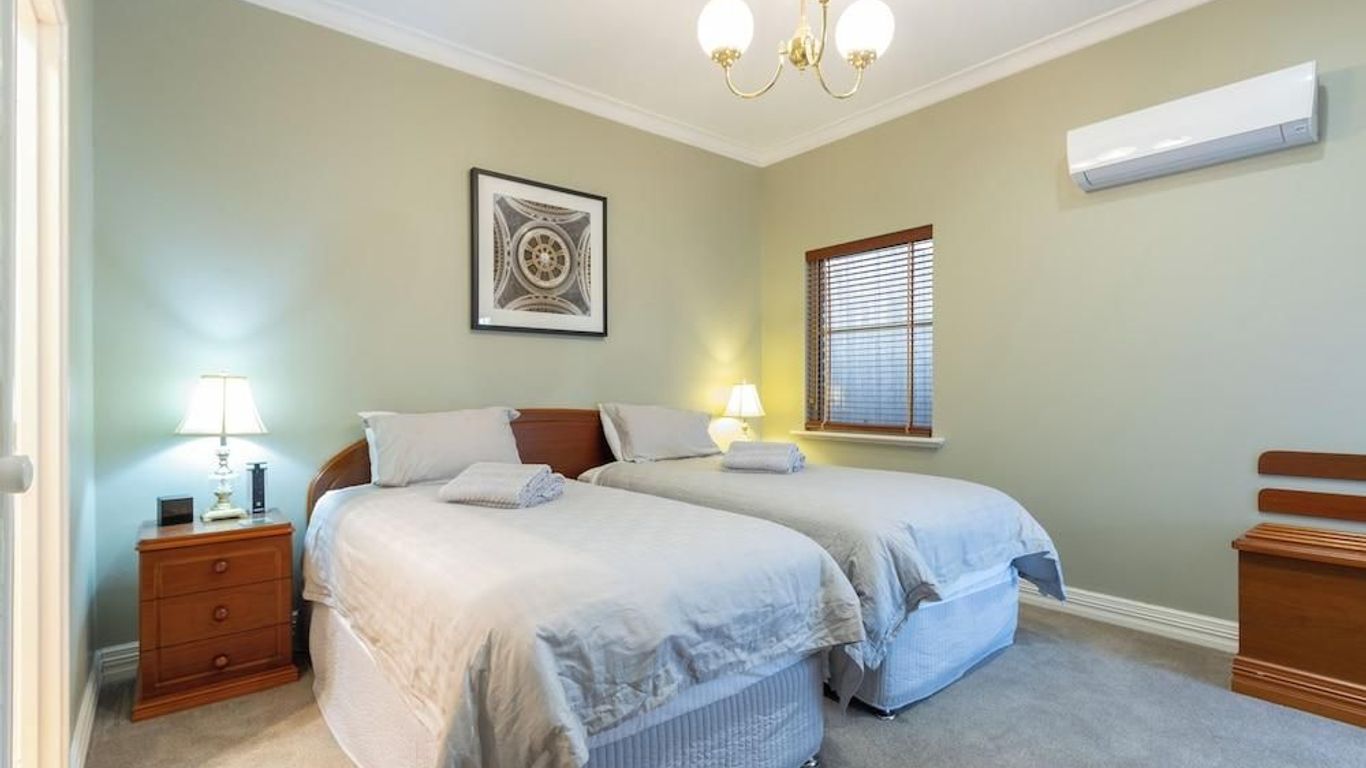 Durham Lodge Bed & Breakfast