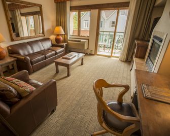Table Mountain Inn - Golden - Stue