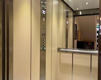 7 Heaven Apartments - Portrush - Resepsjon