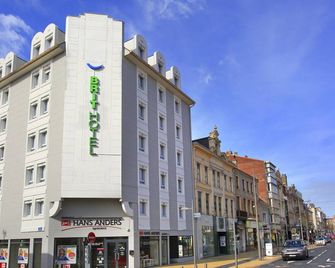Brit Hotel Calais - Calais - Bâtiment