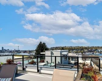 4br | Bbq, Views, Rooftop | Eastlake | Sophari - 시애틀 - 발코니