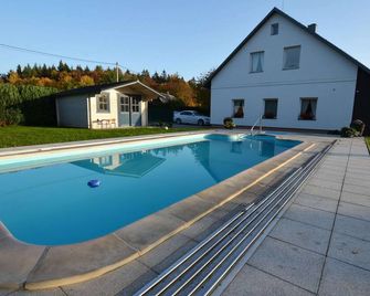 Apartment in Nemojov near Forest and Pool - Bílá Třemešná - Uima-allas