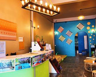 Tt Oasis Studio - Vientiane - Front desk