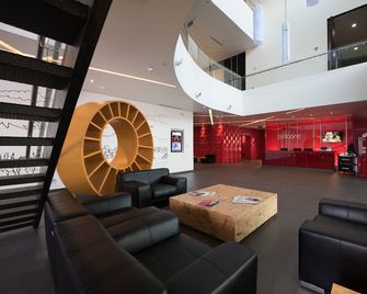 Ramada Encore by Wyndham Puebla - Puebla City - Resepsjon
