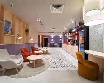 B&b Hotel Poznan Old Town - Posnania - Lounge