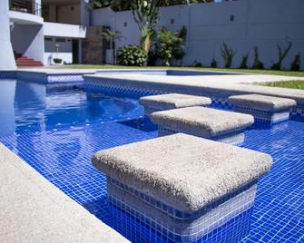 Eh Ejecutivo Urban - Tepic - Pool
