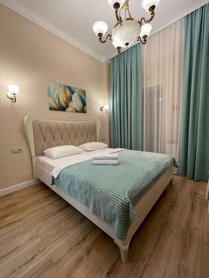Rose Art hotel thumbnail 2