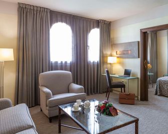 Hotel Macià Alfaros - Córdoba - Sovrum