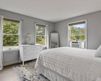 Entire Modern Chic Home in Windham - Windham - Habitación