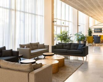 إتش توب بلاتجا بارك - بلاتجا دو أرو - ردهة